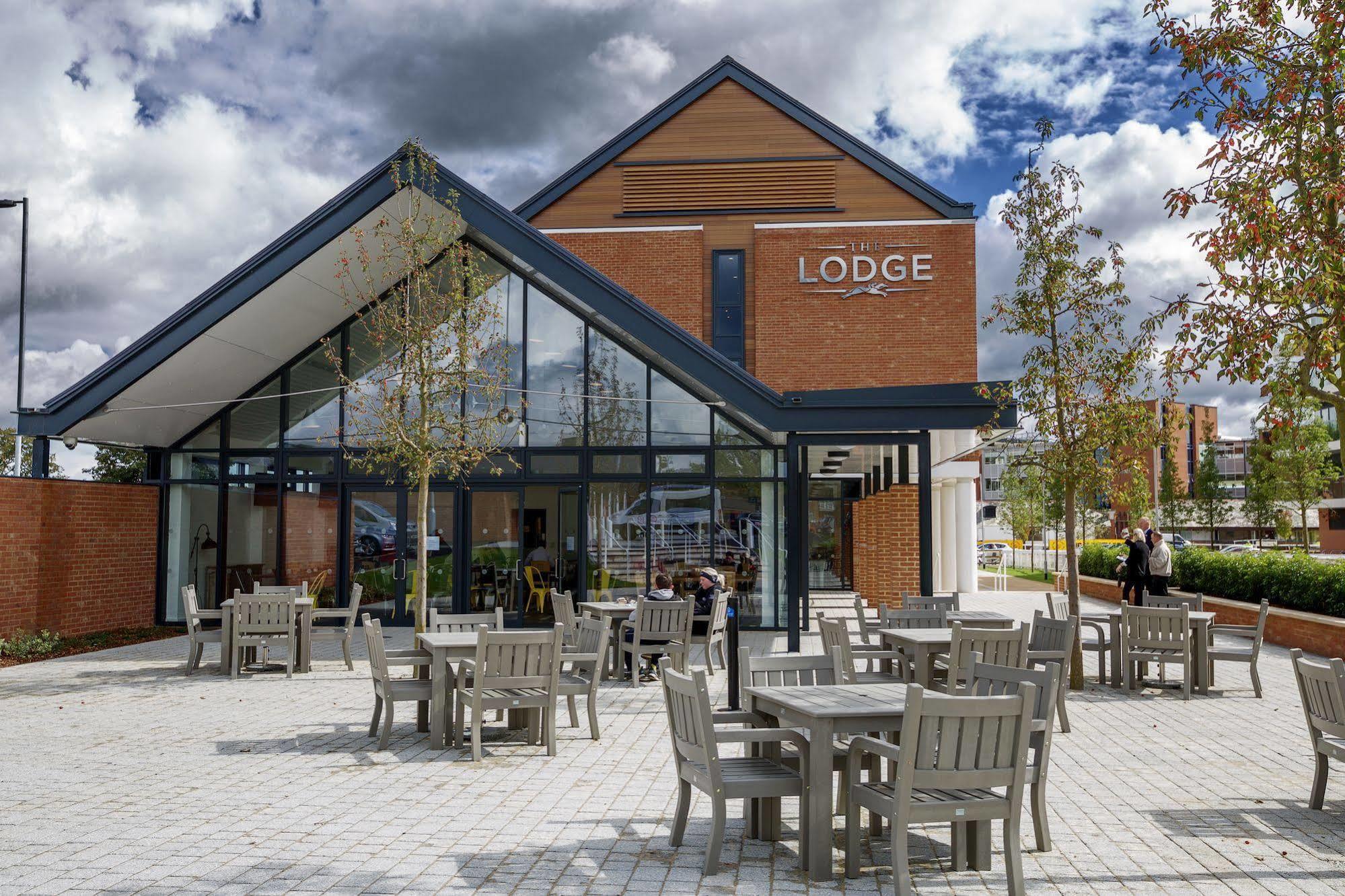 The Lodge Newbury  Exterior foto